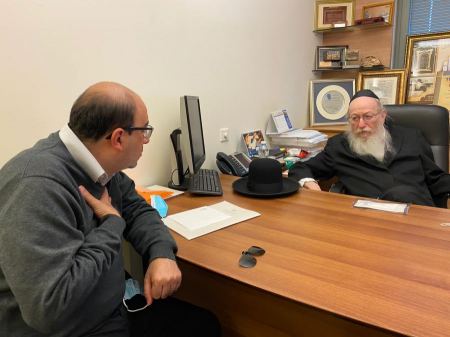 النائب أبو شحادة يلتقي وزير الإسكان ليتسمان حول موضوع شركة عاميدار وسياساتها في يافا.